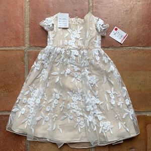 DAVID’S BRIDAL Flower Girl Dress